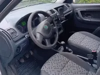Gebraucht Skoda Roomster 75 PS (55 kW) 2011 Weiß Van / Kleinbus