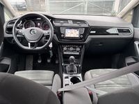 Gebraucht VW Touran Highline 150 PS (110 kW) 2016 Schwarz Van / Kleinbus
