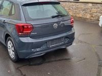Gebraucht VW Polo Comfortline 95 PS (69 kW) 2018 Grau Kleinwagen