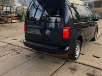 Gebraucht VW Caddy 140 PS (102 kW) 2015 Blau Van / Kleinbus