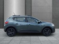 Neu Dacia Sandero Expression 91 PS (66 kW) 2025 Zedergrün Kleinwagen