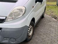 Gebraucht Opel Vivaro 90 PS (66 kW) 2009 Silber Van / Kleinbus