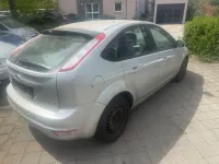 Gebraucht Ford Focus Style 145 PS (106 kW) 2010 Silber Limousine