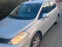Gebraucht Nissan Tiida 126 PS (92 kW) 2008 Grau Kleinwagen