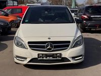Gebraucht Mercedes B220 170 PS (125 kW) 2013 Weiß Van / Kleinbus