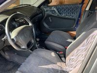 Usata Opel Astra 68 CV (50 kW) 1995 Blu Station wagon