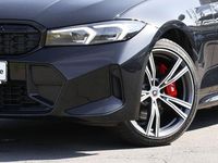 Gebraucht BMW 330 Performance 245 PS (180 kW) 2023 Black sapphire Kombi