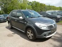 Używany Dacia Sandero Stepway 87 KM (63 kW) 2010 Czarny Sedan/Limuzyna