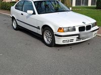 Gebraucht BMW 316 102 PS (75 kW) 1995 Weiß Coupé