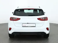 Gebraucht Kia Ceed Vision 160 PS (117 kW) 2023 Cararraweiss Kleinwagen