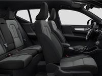 Neu Volvo XC40 Plus 163 PS (119 kW) 2025 Onyx black / metallic SUV