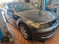 Gebraucht BMW 116 122 PS (89 kW) 2008 Grau Kleinwagen