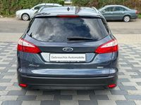 Gebraucht Ford Focus Titanium 125 PS (91 kW) 2014 Blau Kombi