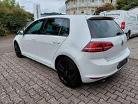 Gebraucht VW Golf VII Highline 125 PS (91 kW) 2016 Weiß Limousine