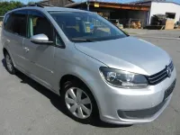 Gebraucht VW Touran Comfortline 140 PS (102 kW) 2013 Silber Van / Kleinbus