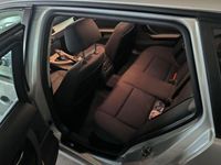 Gebraucht BMW 318 143 PS (105 kW) 2012 Silber Kombi