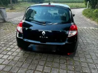 Gebraucht Renault Clio 75 PS (55 kW) 2012 Schwarz Kleinwagen
