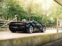 Gebraucht Ferrari SF90 999 PS (734 kW) 2024 Blau Cabrio