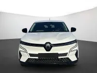 Używany Renault Megane E-Tech Evolution 160 kW (218 KM) 2022 Biały Sedan/Limuzyna