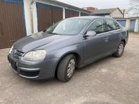 Gebraucht VW Jetta 105 PS (77 kW) 2005 Grau Limousine