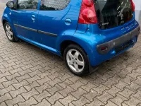 Gebraucht Peugeot 107 67 PS (49 kW) 2009 Blau Kleinwagen