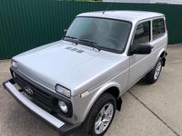 Neu Lada niva 83 PS (61 kW) 2026 Silber SUV
