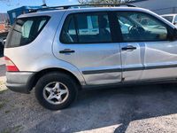 Gebraucht Mercedes ML270 163 PS (119 kW) 2001 SUV