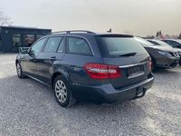 Gebraucht Mercedes E200 136 PS (100 kW) 2011 Grau Kombi