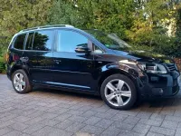 Gebraucht VW Touran Life 105 PS (77 kW) 2014 Schwarz Van / Kleinbus