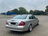Gebraucht Mercedes E500 Avantgarde 306 PS (225 kW) 2002 Silber Limousine