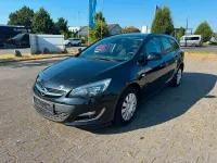 Gebraucht Opel Astra Edition 140 PS (102 kW) 2013 Schwarz Kombi