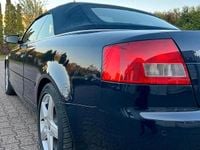 Second-hand Audi A4 163 CP (119 kW) 2004 Albastru Cabrio