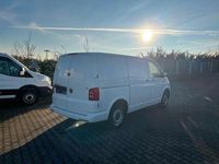 Gebraucht VW Transporter 102 PS (75 kW) 2017 Candyweiss Van