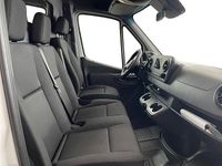 Gebraucht Mercedes Sprinter 170 PS (125 kW) 2023 Arktikweiss Van