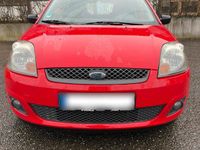 Gebraucht Ford Fiesta 90 PS (66 kW) 2007 Rot Kleinwagen