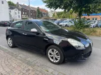 Gebraucht Alfa Romeo Giulietta Super 120 PS (88 kW) 2013 Schwarz Kleinwagen