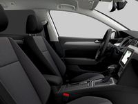 Gebraucht VW Passat Basis 122 PS (89 kW) 2023 Kombi