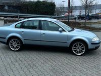 Gebraucht VW Passat 101 PS (74 kW) 1999 Grau Limousine