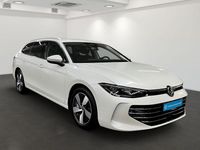 Gebraucht VW Passat Elegance 150 PS (110 kW) 2025 Weiß Kombi