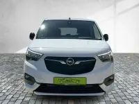 Gebraucht Opel Combo Life Elegance 131 PS (96 kW) 2023 Kaolin weiß (u) Van / Kleinbus