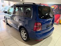 Gebraucht VW Touran S 140 PS (102 kW) 2010 Blau Van / Kleinbus