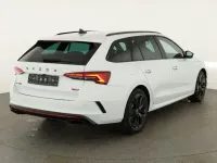 Neu Skoda Octavia RS 265 PS (194 kW) 2026 Mamba grün Kombi