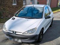 Gebraucht Peugeot 206 60 PS (44 kW) 1998 Weiß Kleinwagen