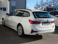 Gebraucht BMW 320 Advantage 184 PS (135 kW) 2022 Weiß Kombi