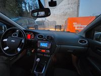 Gebraucht Ford Focus Ghia 145 PS (106 kW) 2009 Silber Limousine