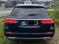 Gebraucht Mercedes E350 258 PS (189 kW) 2017 Blau Kombi