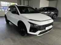 Neu Hyundai Bayon Blackline 90 PS (66 kW) 2026 Atlas white SUV