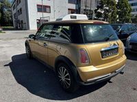 Gebraucht Mini ONE 90 PS (66 kW) 2004 Solid gold Kleinwagen