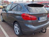 Gebraucht BMW 218 Active Tourer 150 PS (110 kW) 2015 Grau Van / Kleinbus