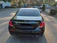 Gebraucht Mercedes E220 AMG 194 PS (142 kW) 2019 Schwarz Limousine